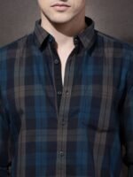 Roadster Men Navy & Grey Checked Casual Shirt - Image 2