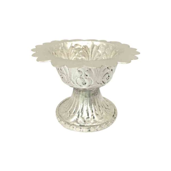 Circle Design Diya Made of Brass with Silver Coating - Image 2